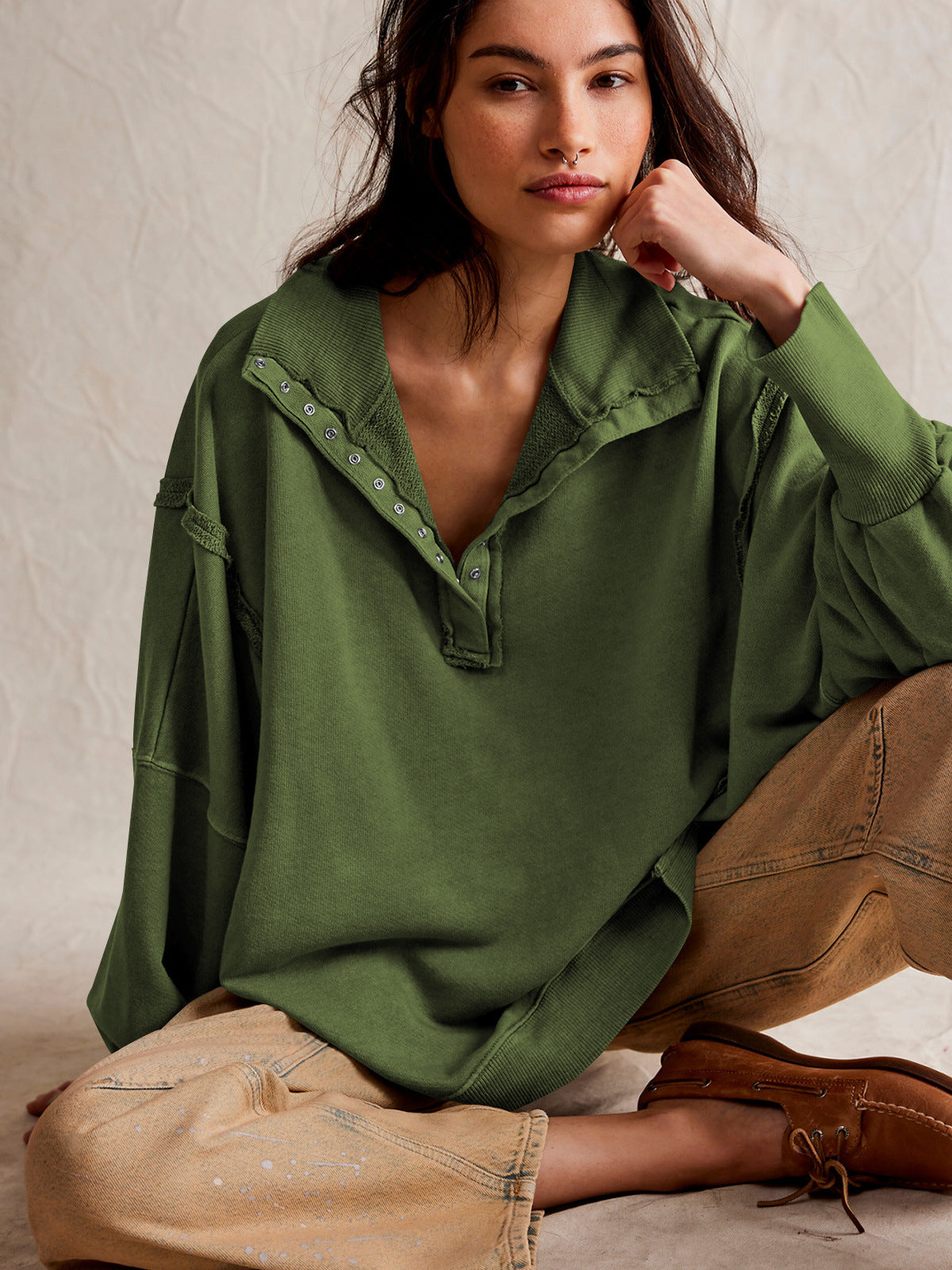 2024Amazon Hot-Selling Design Women's High-Quality Lantern Sleeve Decorative Line Split Collar Loose Sweatshirt