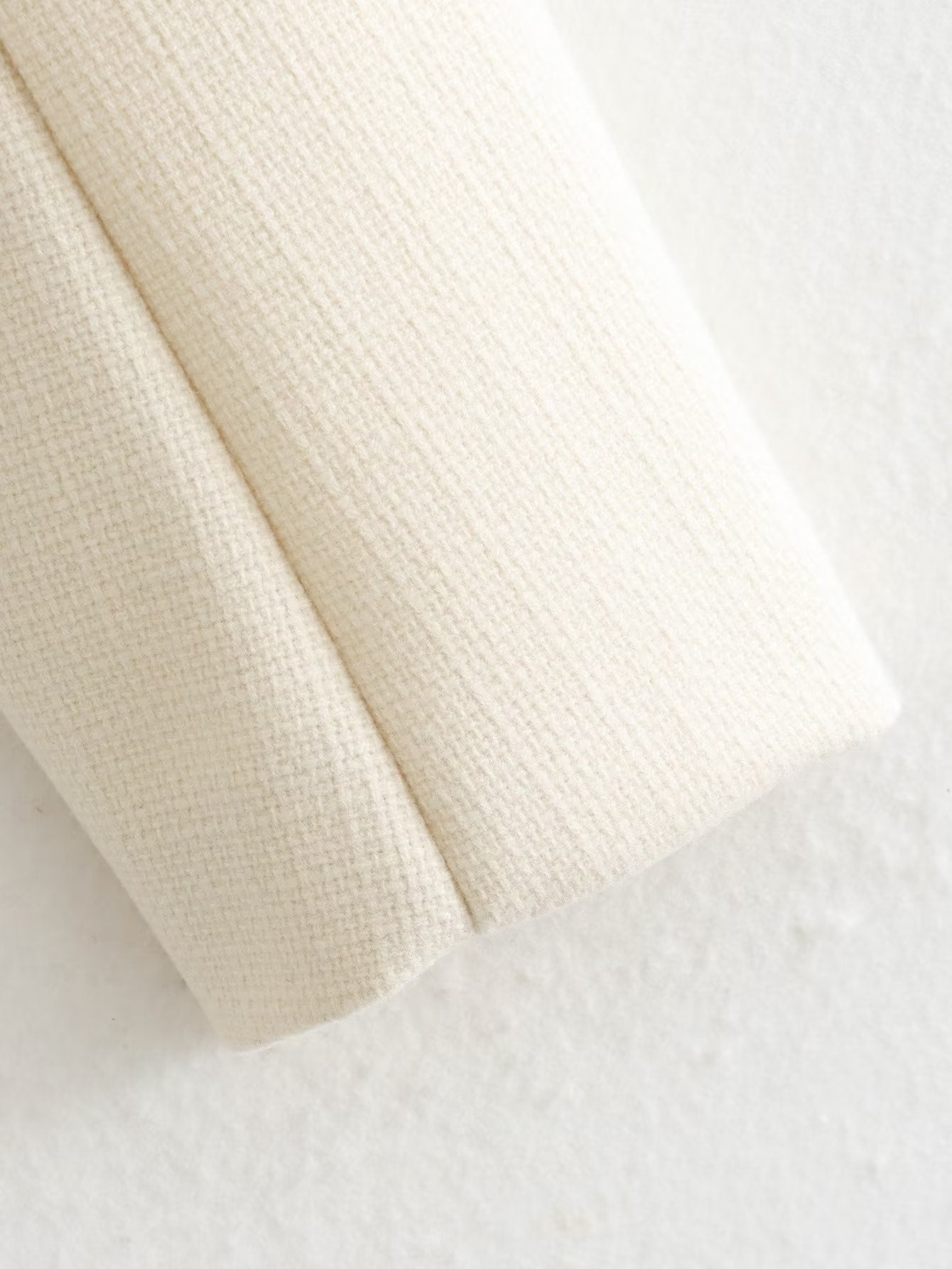 Wholesale Cross-Border Amazon Autumn Winter New Women's Fashion Small Fragrance Style Button Decor Short Blazer B88646