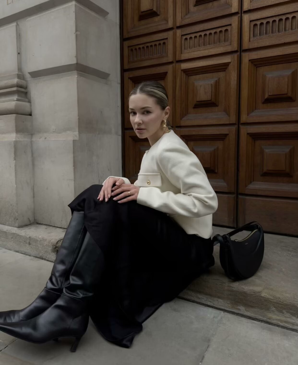 Wholesale Cross-Border Amazon Autumn Winter New Women's Fashion Small Fragrance Style Button Decor Short Blazer B88646