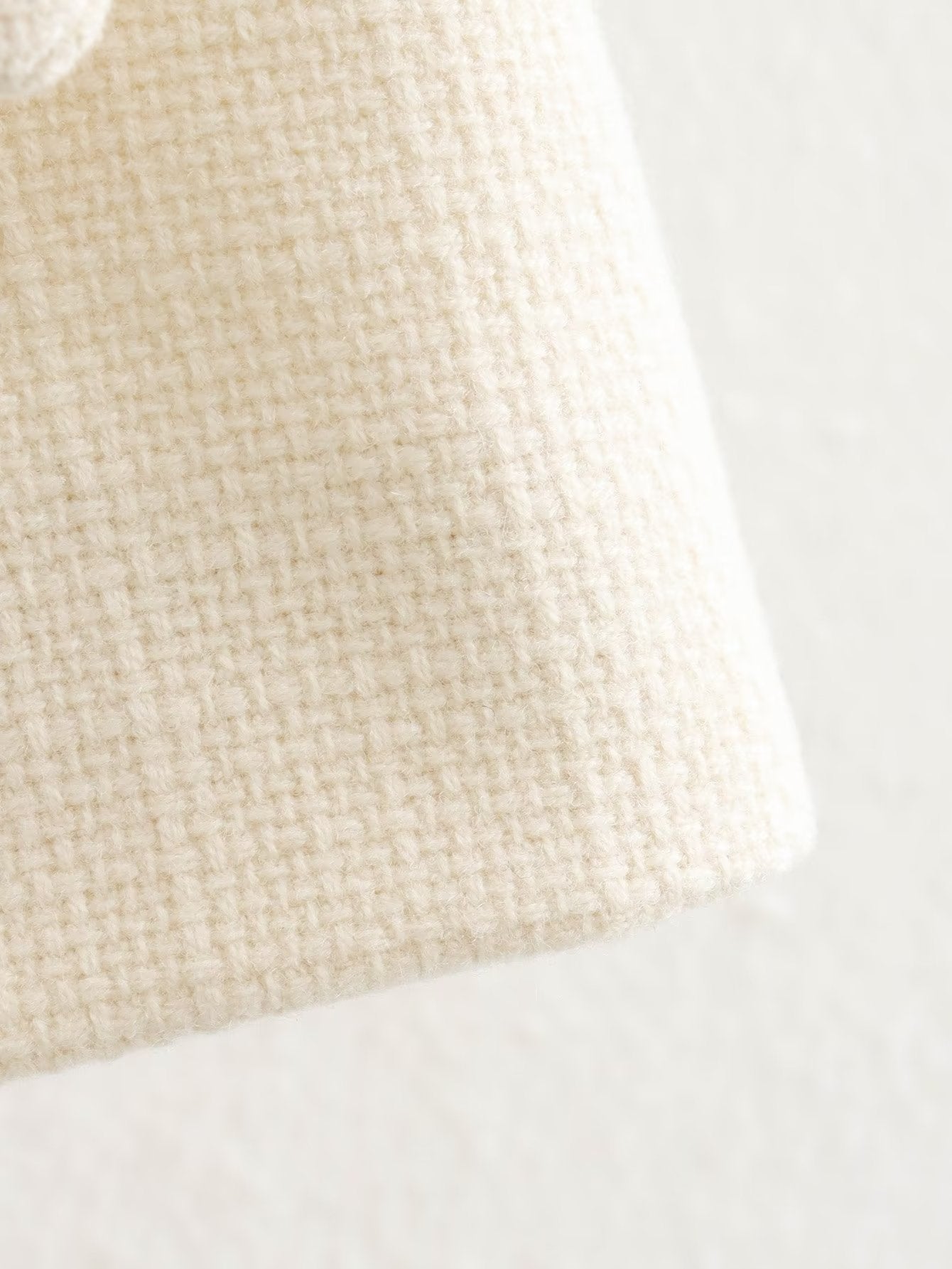 Wholesale Cross-Border Amazon Autumn Winter New Women's Fashion Small Fragrance Style Button Decor Short Blazer B88646