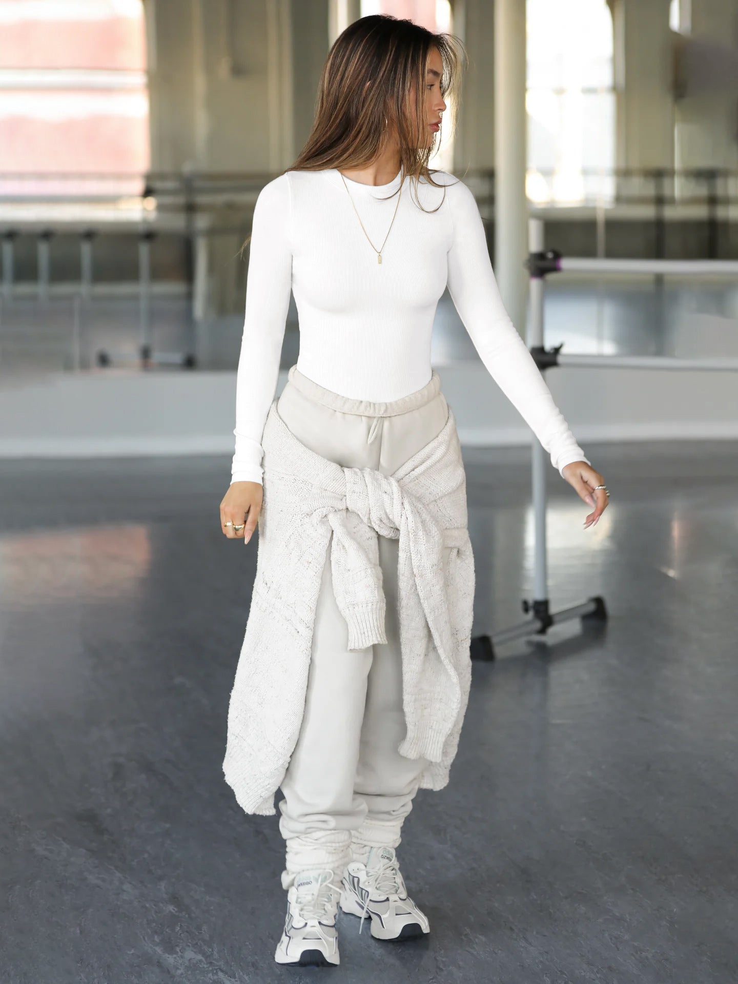 2025New Y2K Threaded Crew Neck Long Sleeve Shirt T Women's T-Shirt Base Layer Slim Fit Off-Shoulder Hot Girl Top Pure Desire