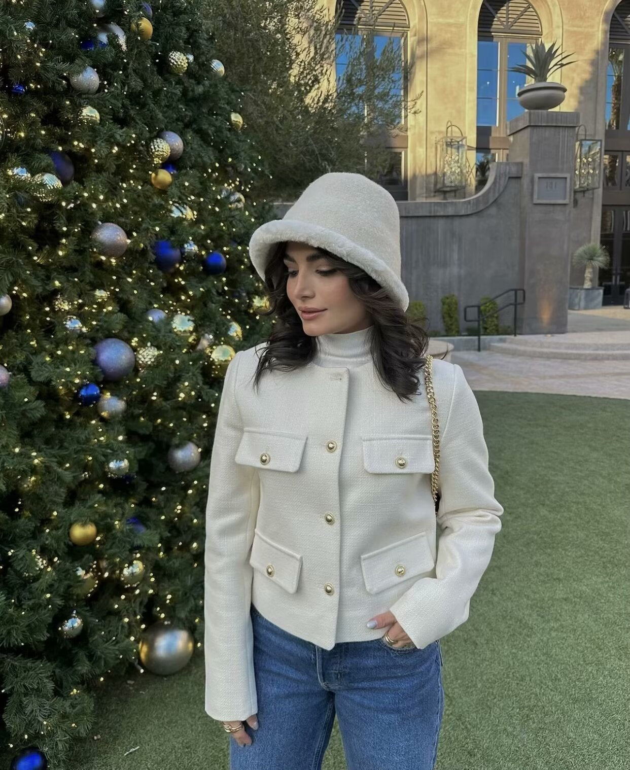 Wholesale Cross-Border Amazon Autumn Winter New Women's Fashion Small Fragrance Style Button Decor Short Blazer B88646