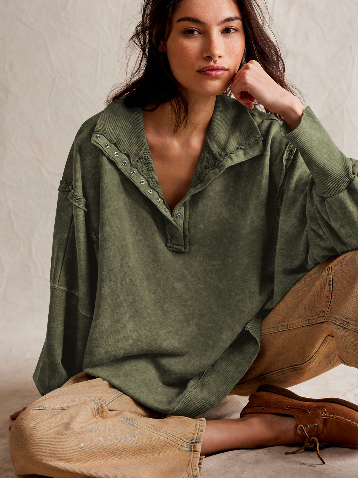 Sultyra Decorative Line Design Sense Top with Slit Lantern Sleeves polo